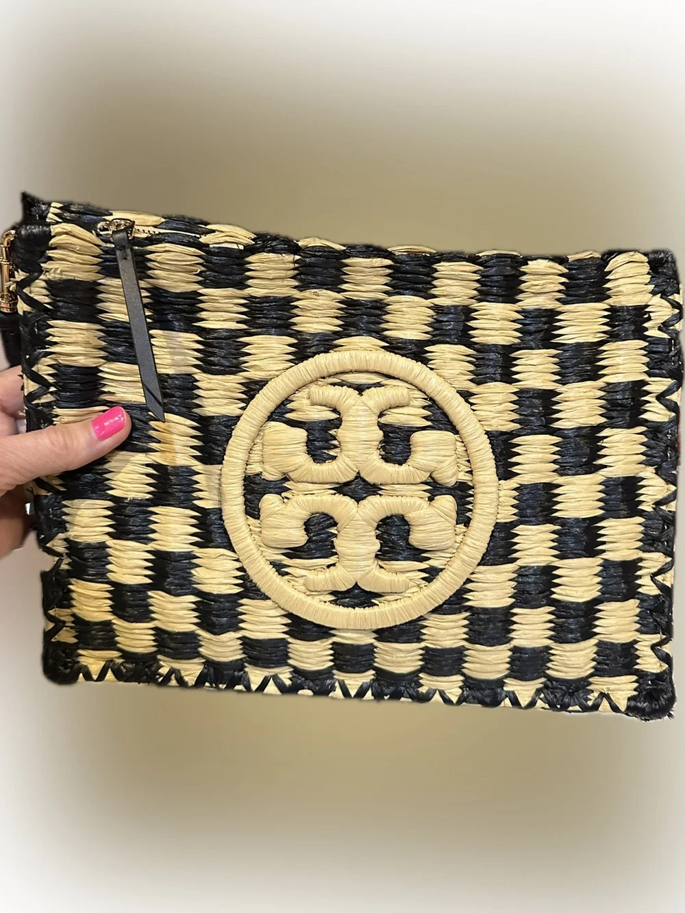 TORY BURCH NATURAL BLACK CHECK WOVEN WEAVE STRAW WICKER LOGO CLUTCH WRISTLET 11”
